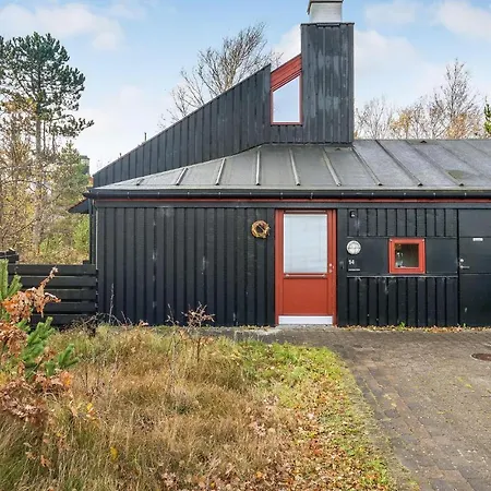 2 Bedroom Cozy In Ferienhaus Grenå