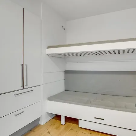 2 Bedroom Cozy In